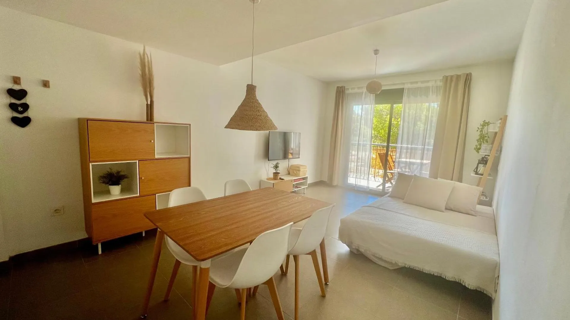 Apartamento En La Playa Calafat Apartment