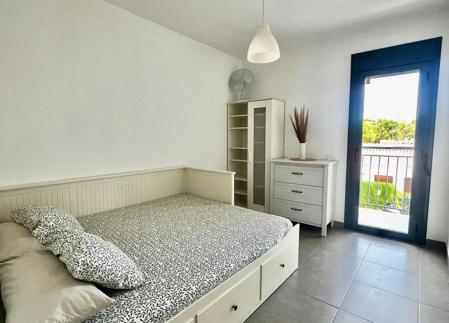 Apartamento En La Playa Calafat 0*,