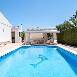 Exclusiva Con Piscina Villa